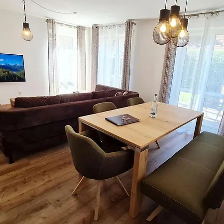 Alpina Zon-appartement Met Xl-terras Füssen
